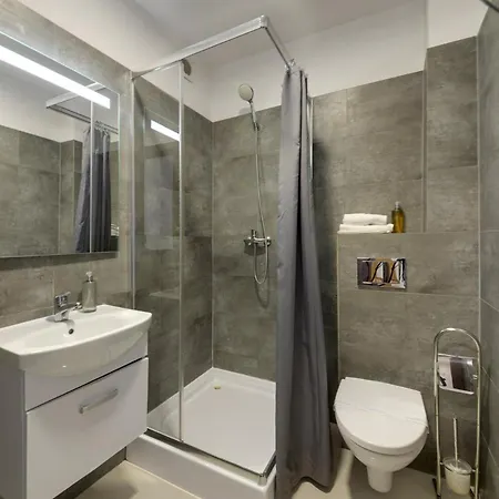 Rentplanet - Nadrzeczna Apartman *